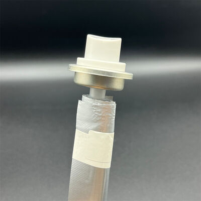 সংরক্ষিত লক মেকানিজম সহ কমপ্যাক্ট মহিলা পেপার স্প্রে ভালভ ক্যাপ